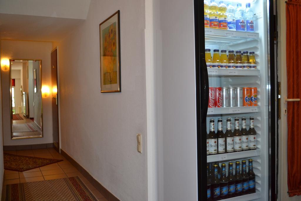 Hotel Minerva Garni Düsseldorf Dış mekan fotoğraf