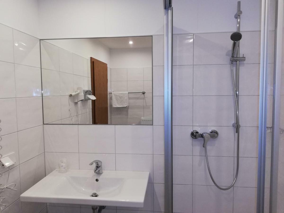 Hotel Minerva Garni Düsseldorf Dış mekan fotoğraf